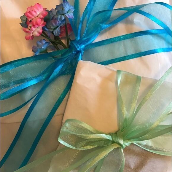 FREE GIFT WRAPPING & CARD FOR ALL GIFTS, ALL NWT TAG ITEMS! - Picture 7 of 7